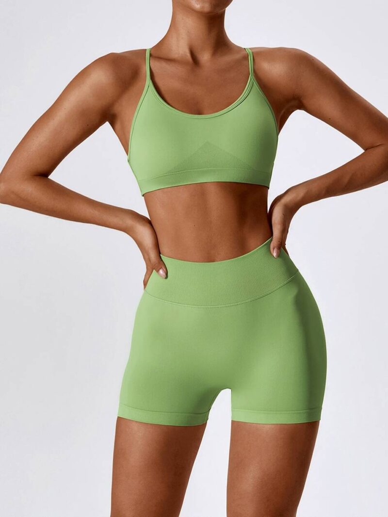 Sleek Cross-Back Backless Sports Bra & High-Waisted Scrunch Butt Shorts - Stylish Workout Outfit Set