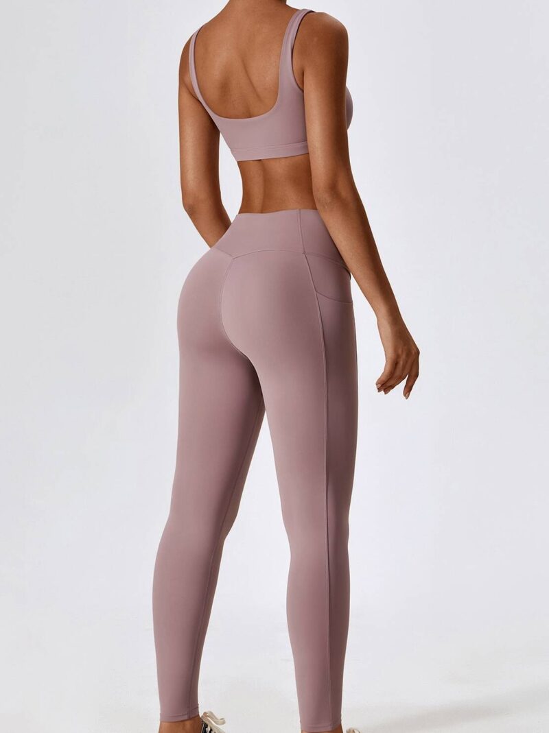Sporty Square Neck Bra & High Waisted Leggings Set with Pockets - Perfect for Activewear & Workouts!