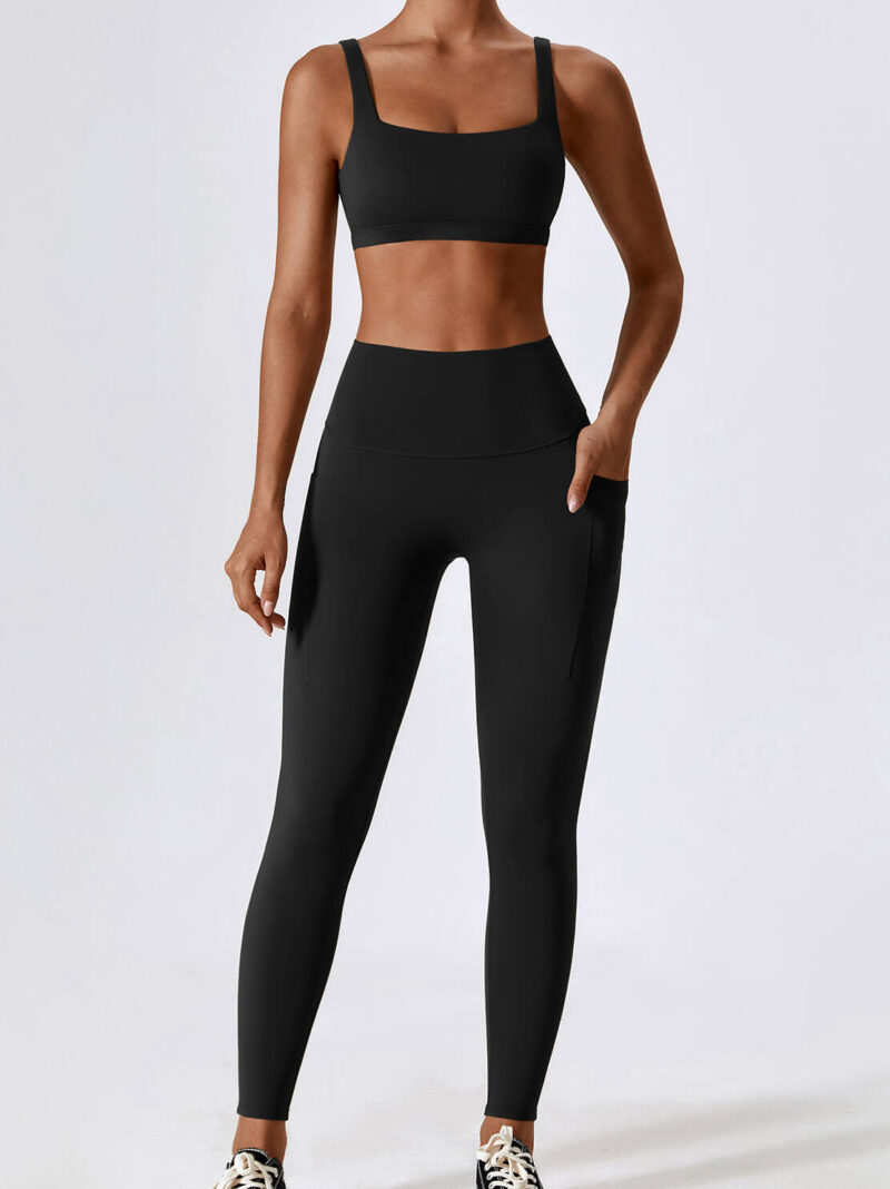 Sweat In Style: Sexy Backless Padded Sports Bra & High Waist Leggings Set for an Active Lifestyle