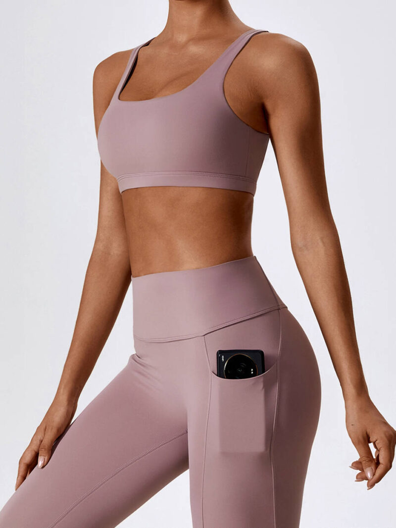 Sweat-Ready, Curve-Hugging Athletic Apparel Set - Padded Backless Sports Bra & High Waist Leggings for Maximum Comfort & Support!
