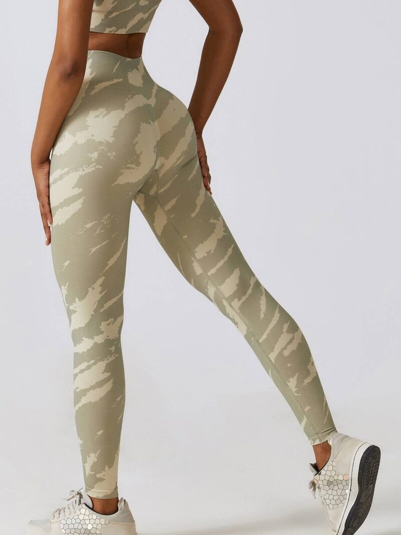 Tie-Dye Scrunch Butt Leggings: Get Ready to Show off Your Curves with These Sexy High-Waisted Yoga Pants!