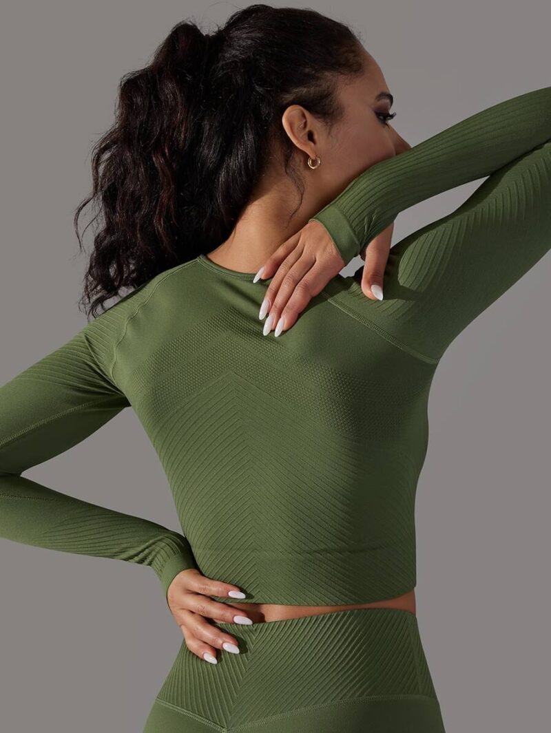 Womens Long-Sleeved Yoga Crop Top with Thumb Holes - Soft, Stretchy & Stylish for Workouts & Relaxation
