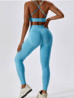 Set

CrossFit Ready Sports Bra & High-Rise Scrunch-Booty Leggings Two-Piece Set - Perfect for Yoga, Running, and Gym Workouts!