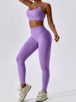 Set

Stay Comfy and Stylish with this 2-Piece Set - Cross-Back Sports Bra & High-Waisted Scrunch-Butt Leggings