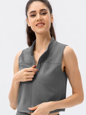 Experience the Luxury of Summer in this Elegant Sports Vest with Zipper - Perfect for the Active You!