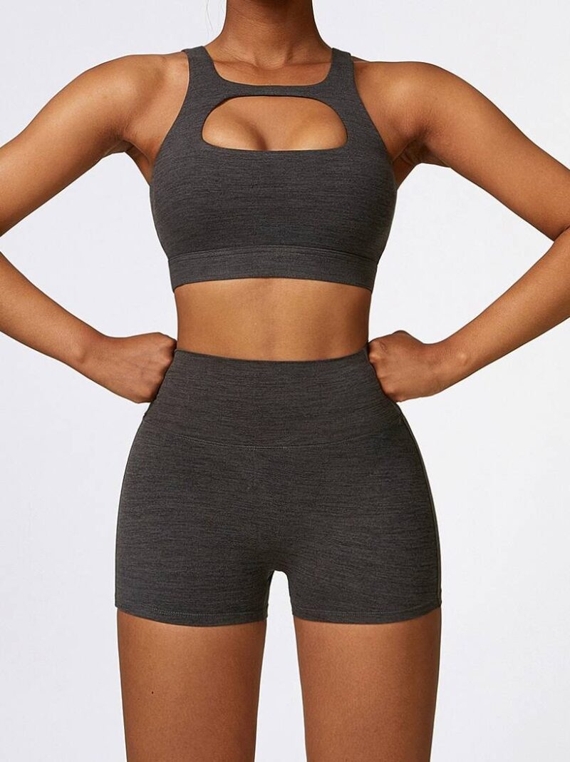 High-Waisted Booty-Lifting Yoga Shorts with Pockets - Enhance Your Curves and Comfort with Elastic Waistband Scrunch Design