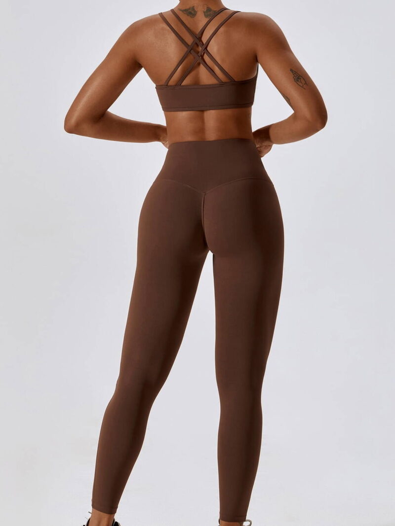 Hot Twist: Sexy Double-Strap Cross-Back Sports Bra & High-Waist Scrunch Booty Leggings Set - Perfect for Working Out & Turning Heads!