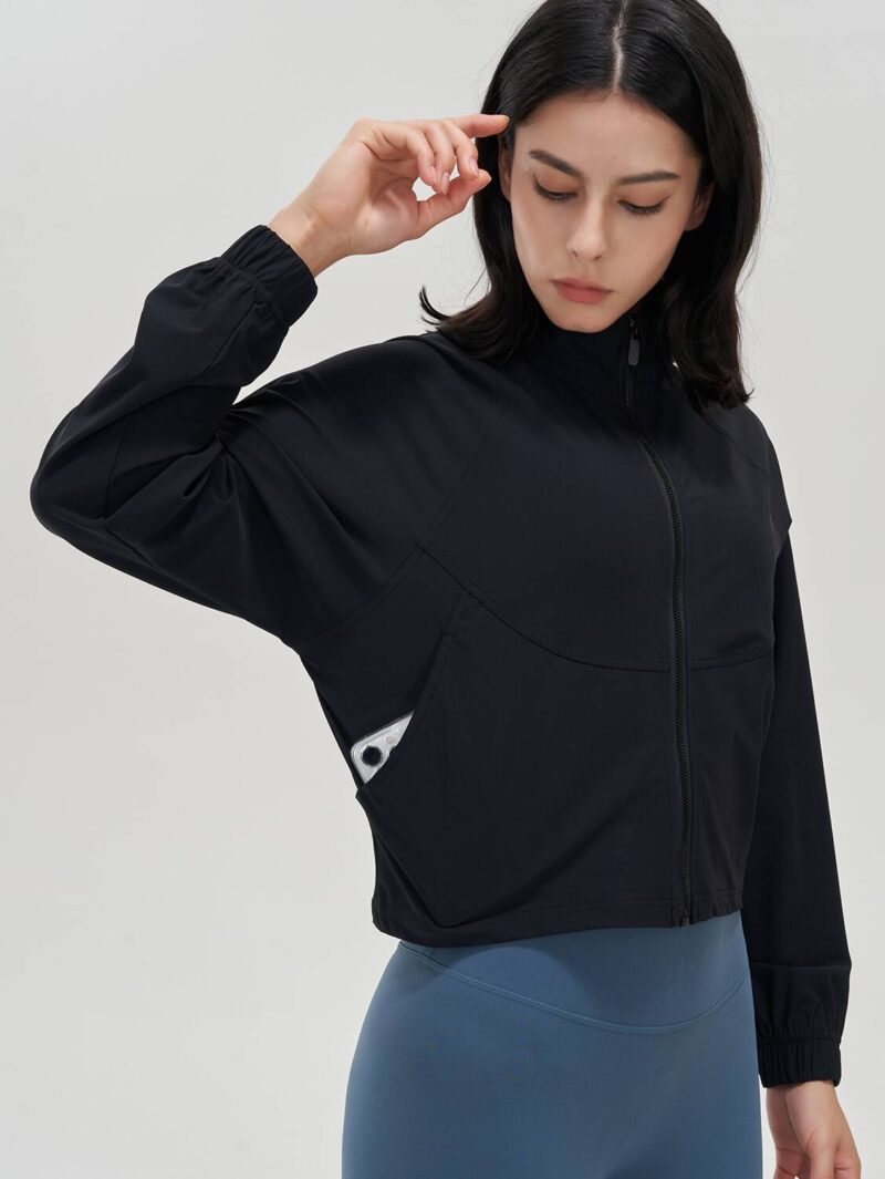 Hot Zipper Cropped Running Jacket with a Relaxed, Loose Fit - Perfect for Active Women