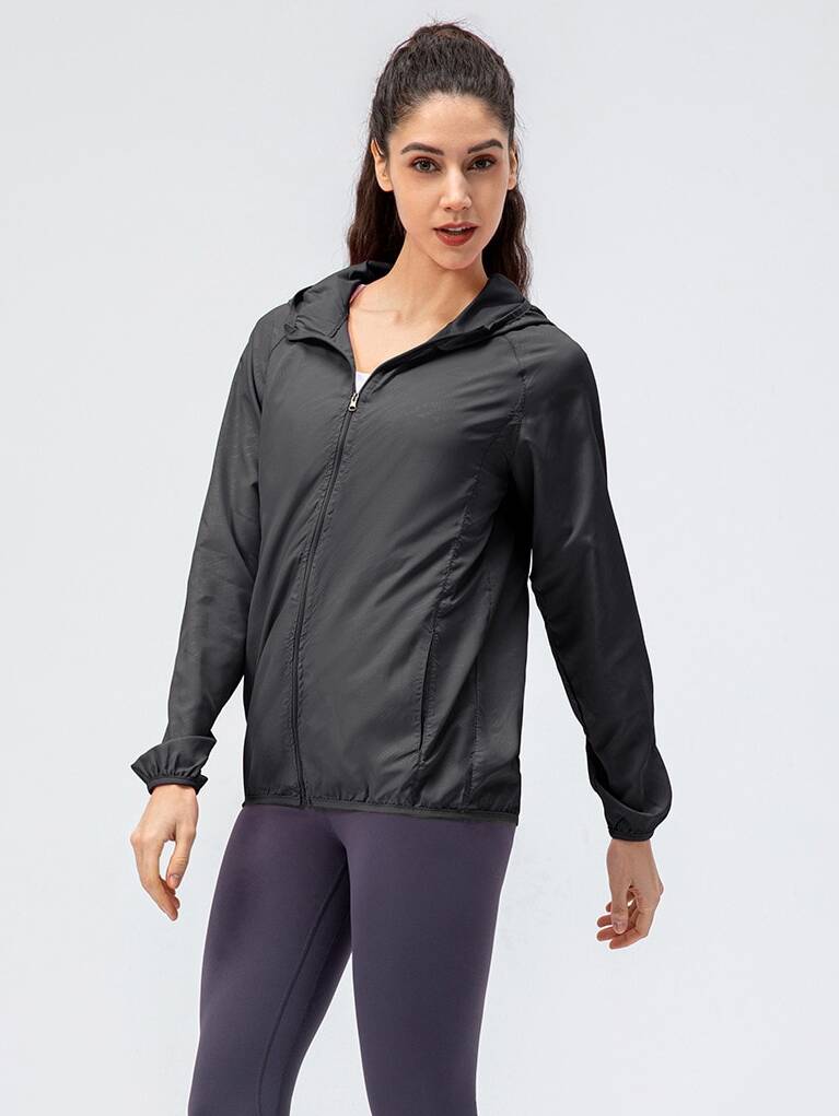 Lithe, Luxurious Long Sleeve Cycle Jacket with Zip-Up Comfort