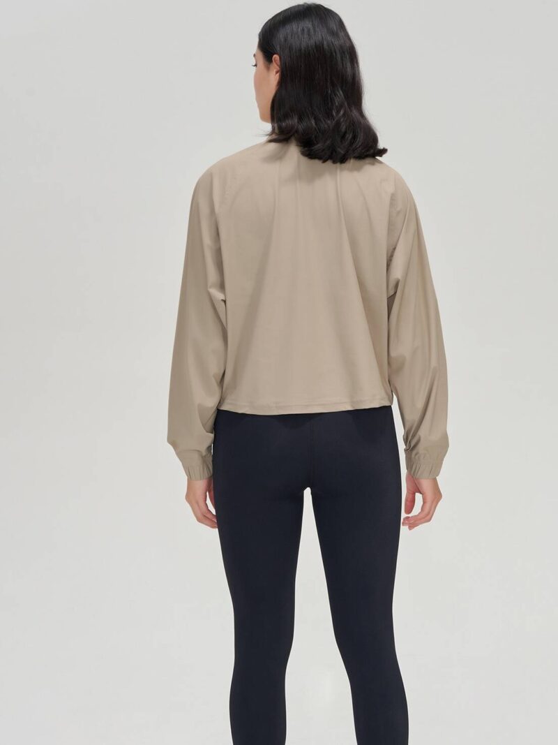 Loose-Fitting Zipper Cropped Running Jacket - Get Ready to Zip & Sprint!