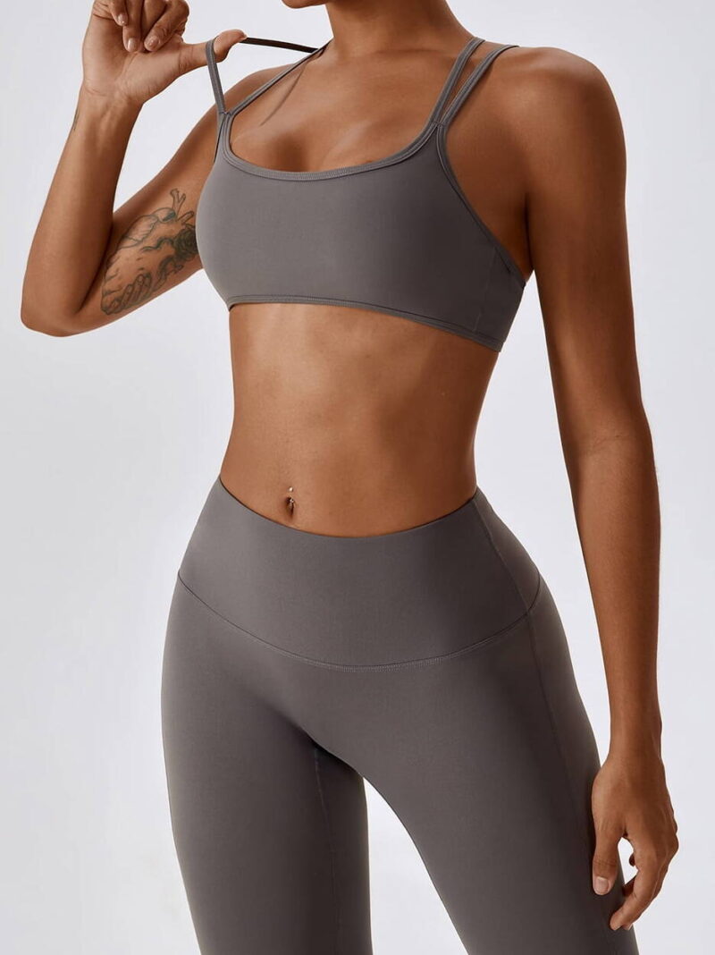 Move It & Shake It Double-Strap Cross-Back Sports Bra & High-Waist Scrunch Butt Leggings Set - Perfect for Working Out & Showing Off!
