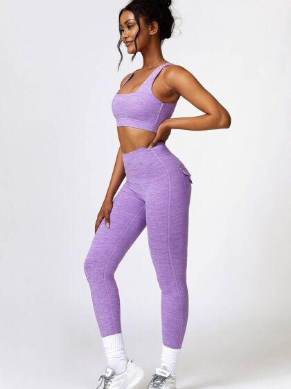 Sexy 2-Piece Activewear Set: Sports Bra & Scrunch Butt Yoga Leggings - Look Hot & Feel Confident!