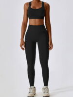 Speed Up Your Workout with this Racerback Sports Bra & High-Waist Scrunch Butt Leggings Set!