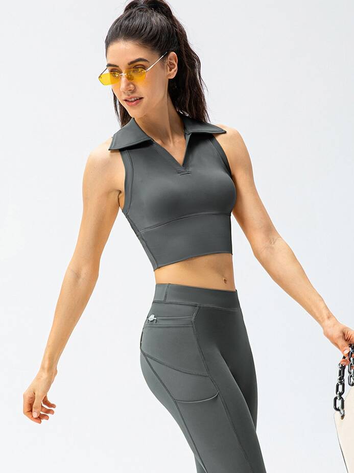 Tennis Players Stylish V-Neck Crop Top - Perfect for Athletic Performance