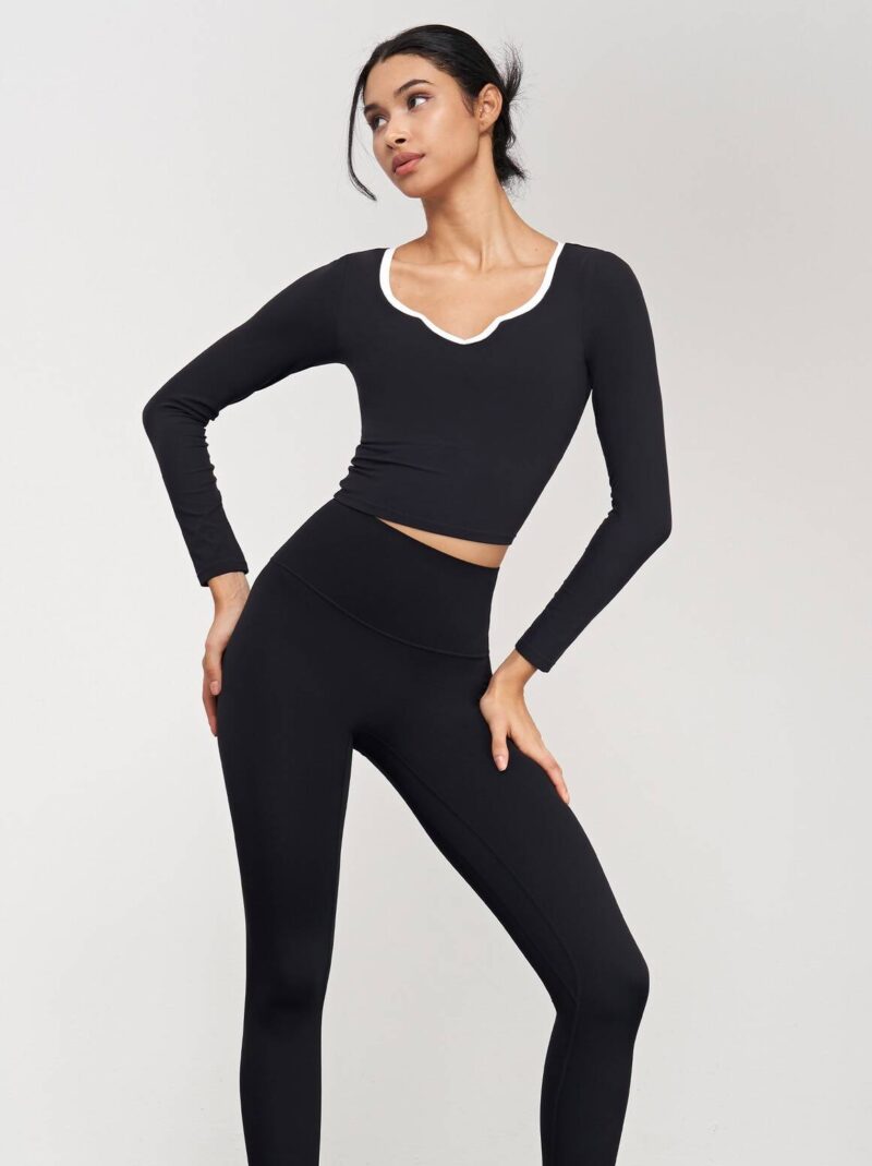 Womens Sexy V-Neck Long-Sleeve Stretchy Yoga Top - Perfect for Working Out or Lounging!