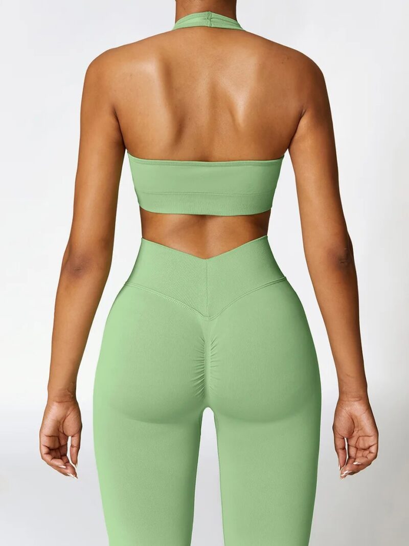 High-Impact Halter Sports Bra & Scrunch-Butt Leggings Set - Look Hot While You Work Out!