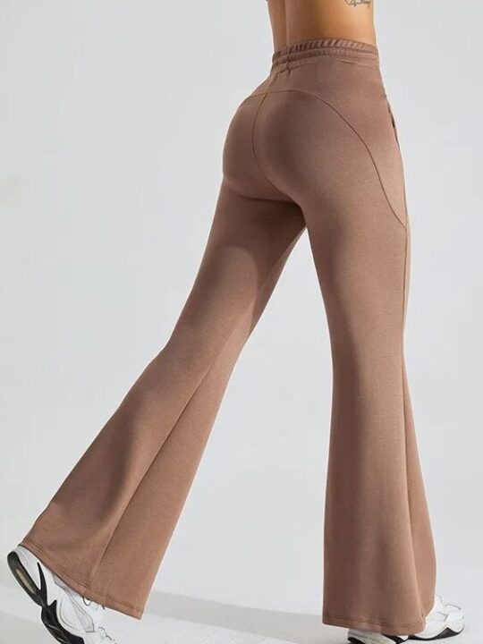 Luxurious, Flared Yoga Pants with a Drawstring Waist – for a Stylish and Flattering Fit!