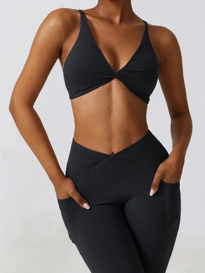 Sensual Stylish Twist-Front Backless Sports Bra - Breathable, Supportive, and Comfortable Activewear