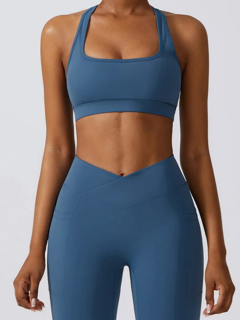 Sporty Halter Neck Backless Push-Up Bra - Maximum Support & Comfort for an Active Lifestyle!