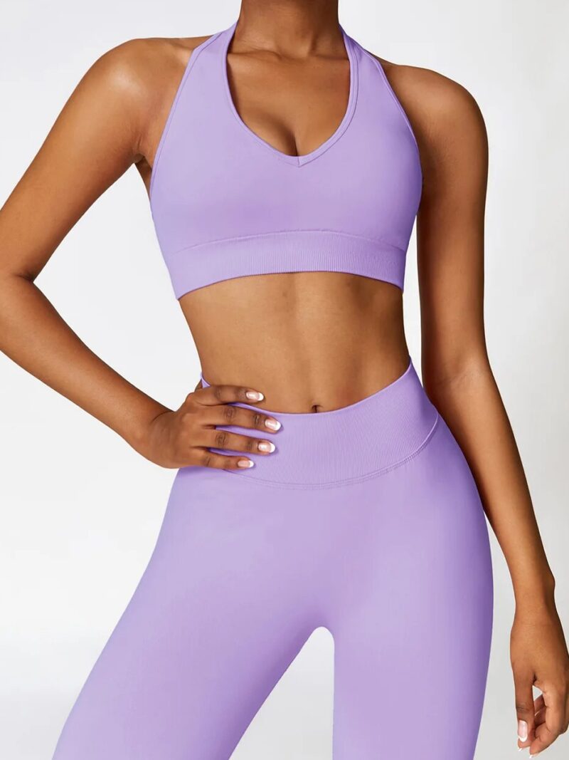 Sweat it Out in Style: Halter Neck High Impact Sports Bra & High Waist Scrunch Butt Leggings Set for an Active Lifestyle!