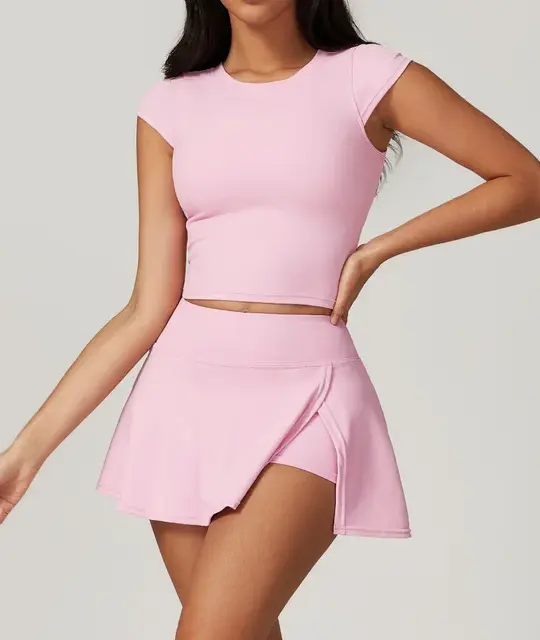 2-Piece Outfit Set – Trendy Crop Top & High-Waist Skort for Yoga, Gym, & Everyday Style